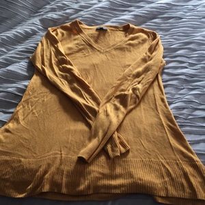 Mustard yellow!!!! Super in this season